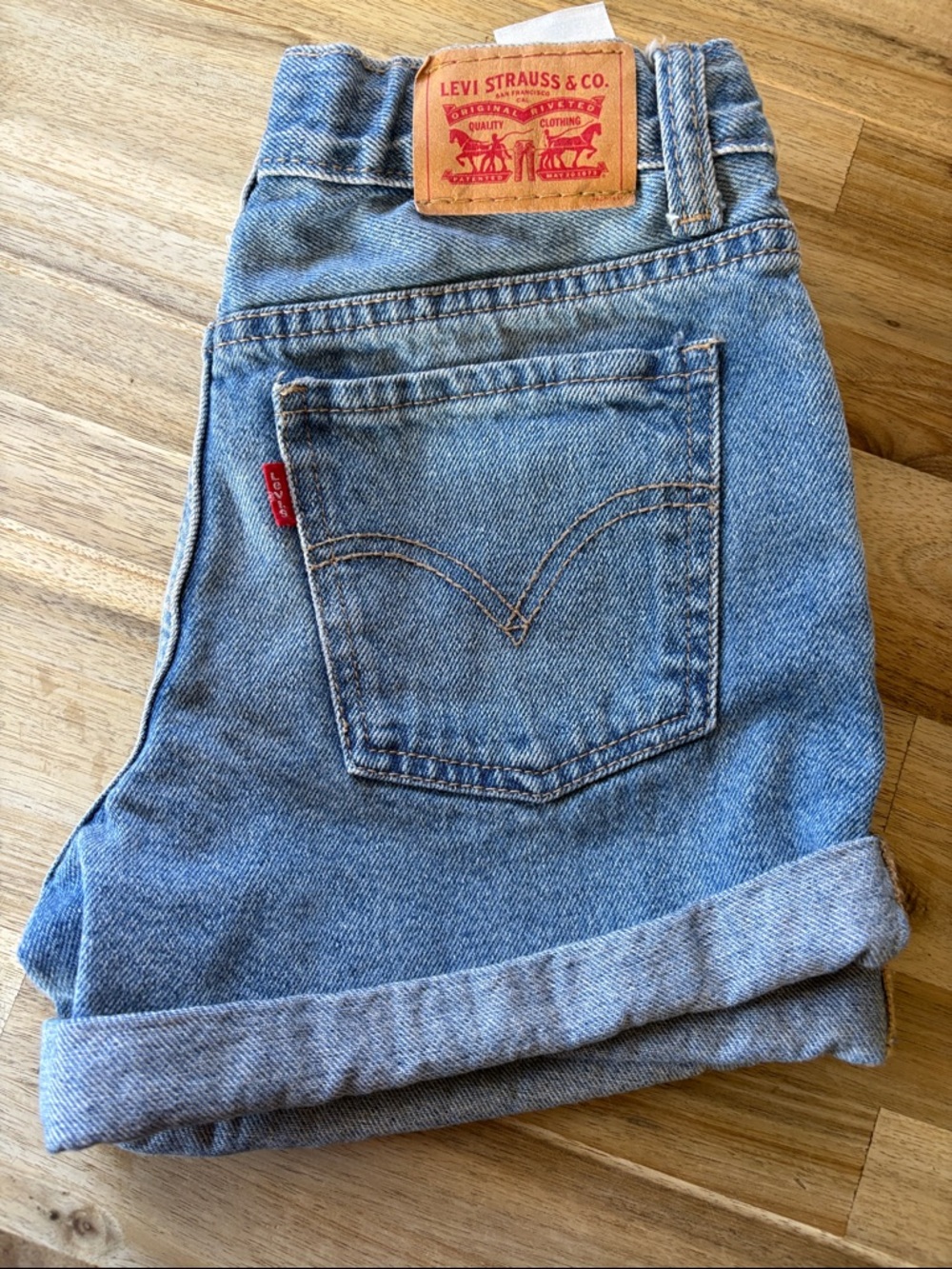 Girls size 12 Levi Girlfriend short